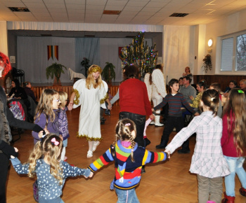 Kultúra a šport / Stretnutie s Mikulášom pri vianočnom stromčeku