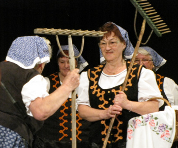 Kultúra a šport / Jeseň je dar – regionálna prehliadka záujmovej