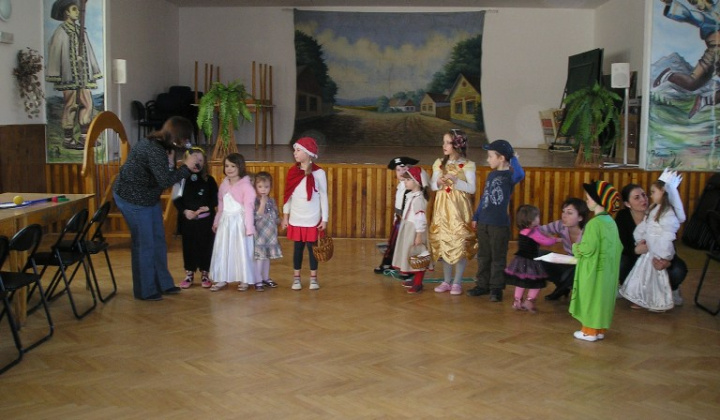1. fotografia fotogalérie Kultúra a šport / Detský karneval masiek
