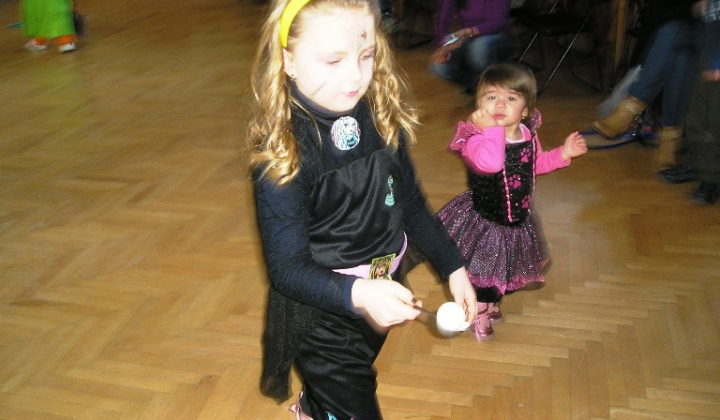 4. fotografia fotogalérie Kultúra a šport / Detský karneval masiek