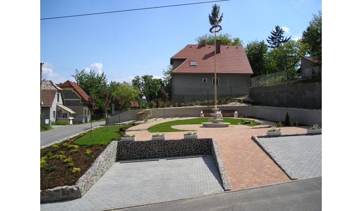 Pozvanie na stavanie Mája