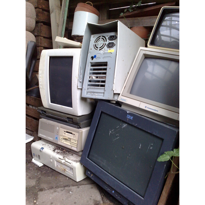Zber elektroodpadu a nebezpečného odpadu